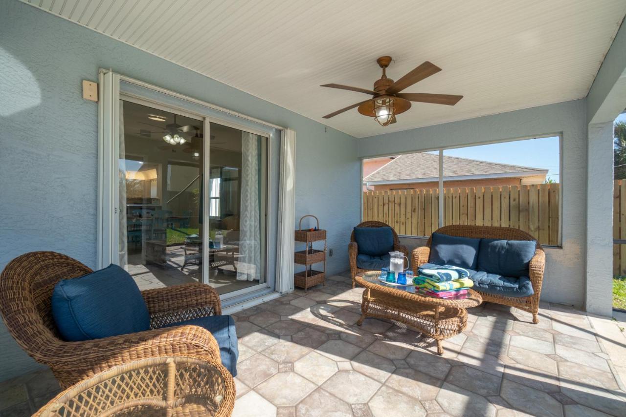 Oceanview Haven - 2Br Beach Townhome With Patio, Shared Heated Pool Steps From Paradise Beach Park! Melbourne Exteriör bild