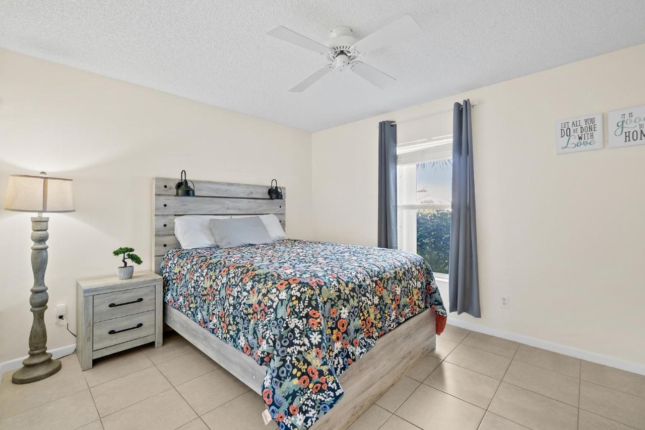 Oceanview Haven - 2Br Beach Townhome With Patio, Shared Heated Pool Steps From Paradise Beach Park! Melbourne Exteriör bild