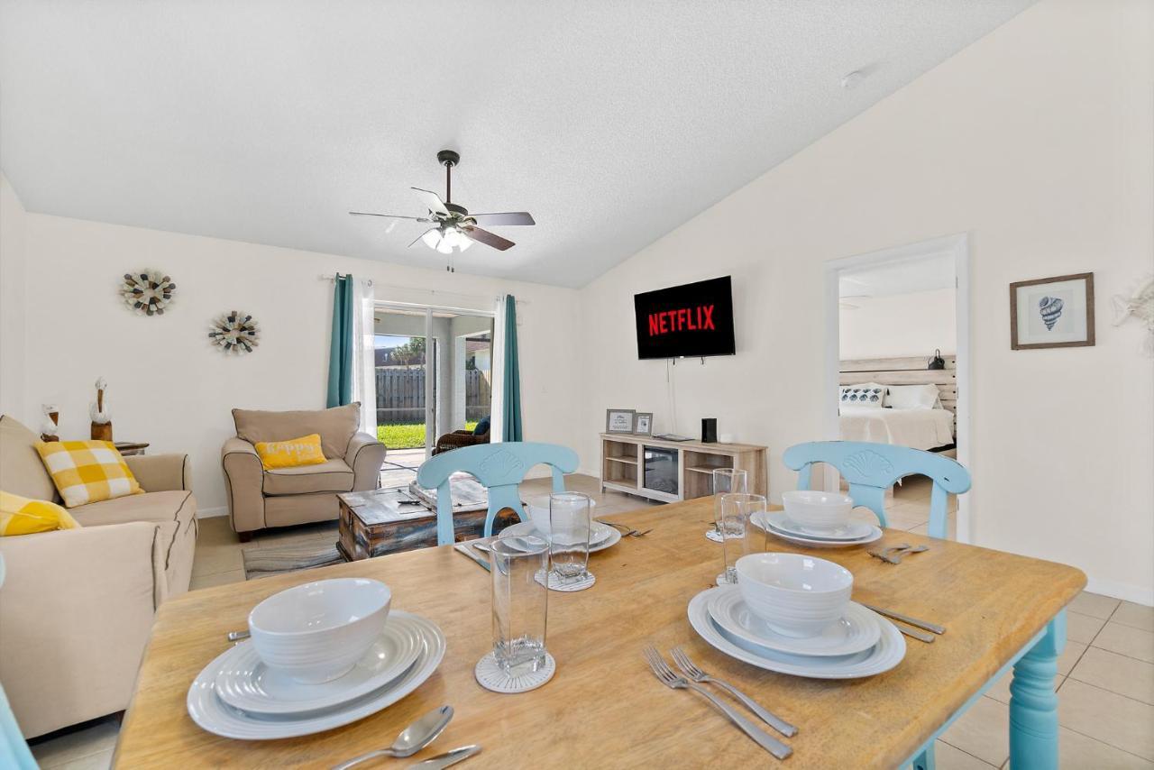 Oceanview Haven - 2Br Beach Townhome With Patio, Shared Heated Pool Steps From Paradise Beach Park! Melbourne Exteriör bild